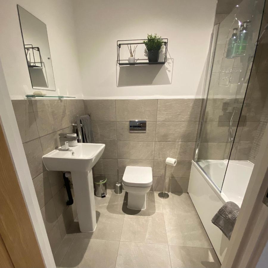 Modern 2 Bed Apartment/Free Parking/Near City/Self-Check In Handsworth Exterior foto